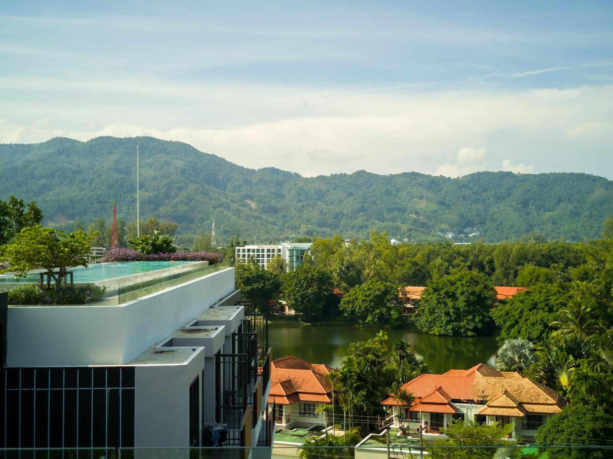 Skypark Laguna Apartments Bangtao Pantai Bang Tao Bagian luar foto