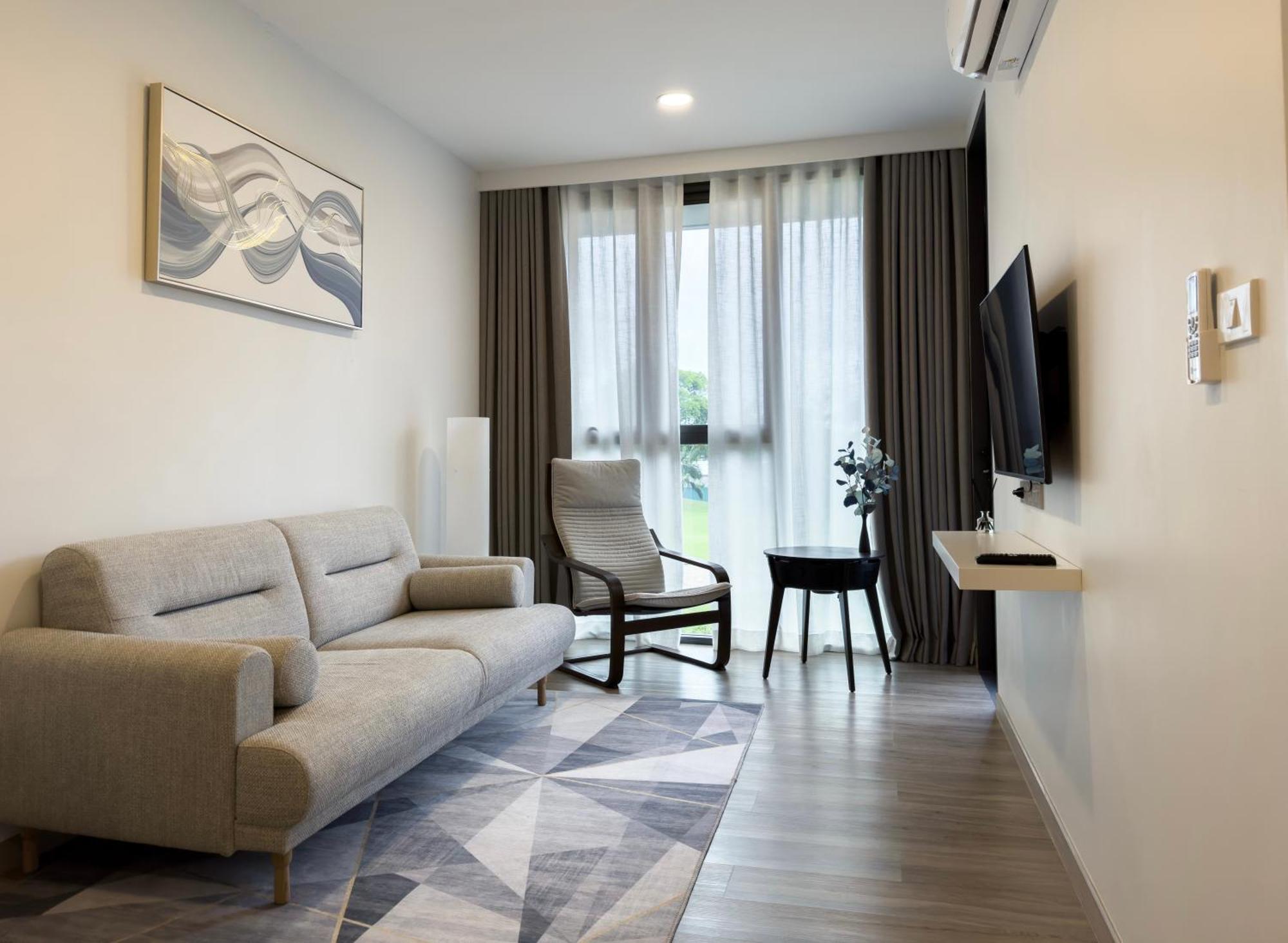 Skypark Laguna Apartments Bangtao Pantai Bang Tao Bagian luar foto