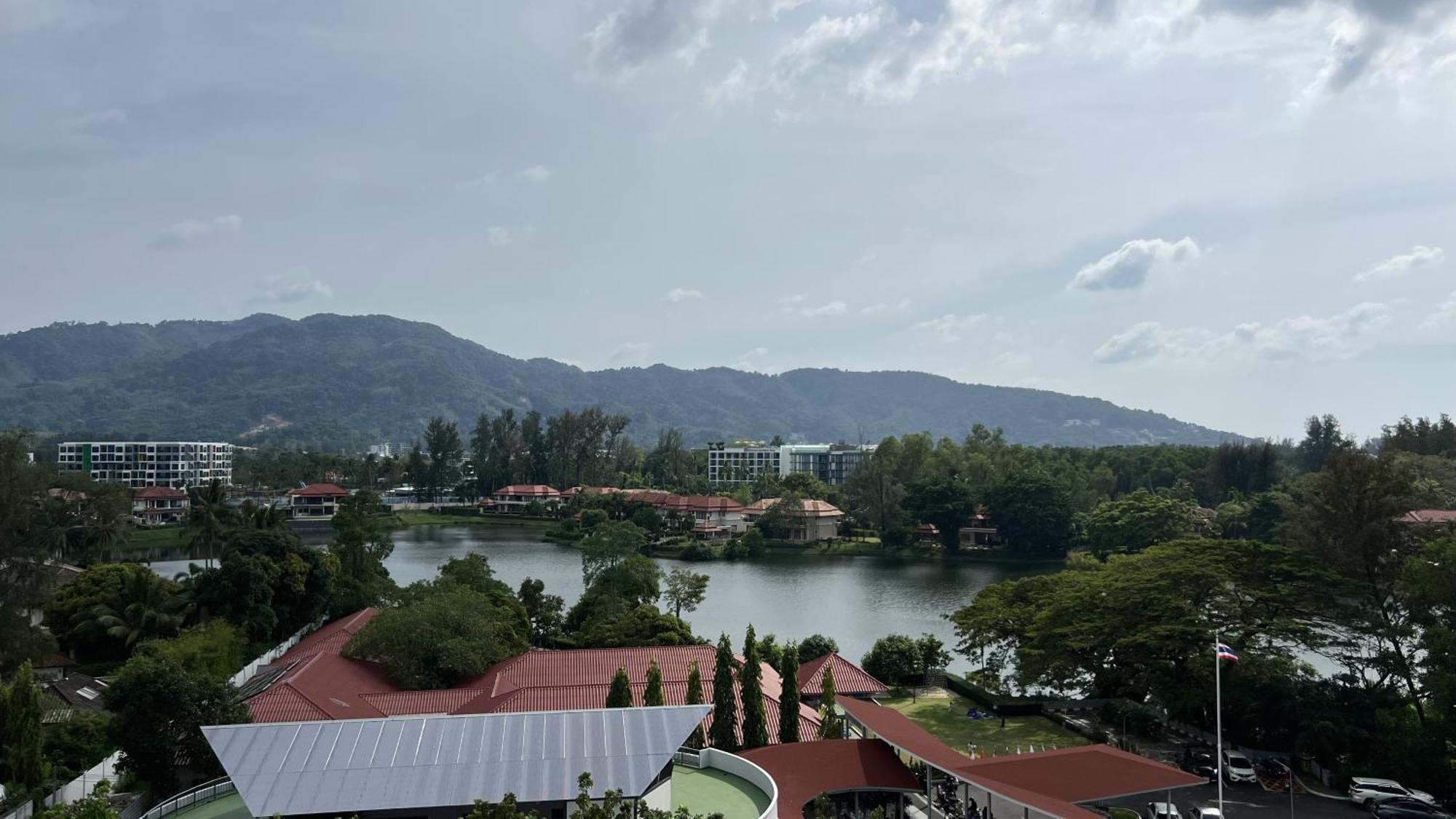 Skypark Laguna Apartments Bangtao Pantai Bang Tao Bagian luar foto
